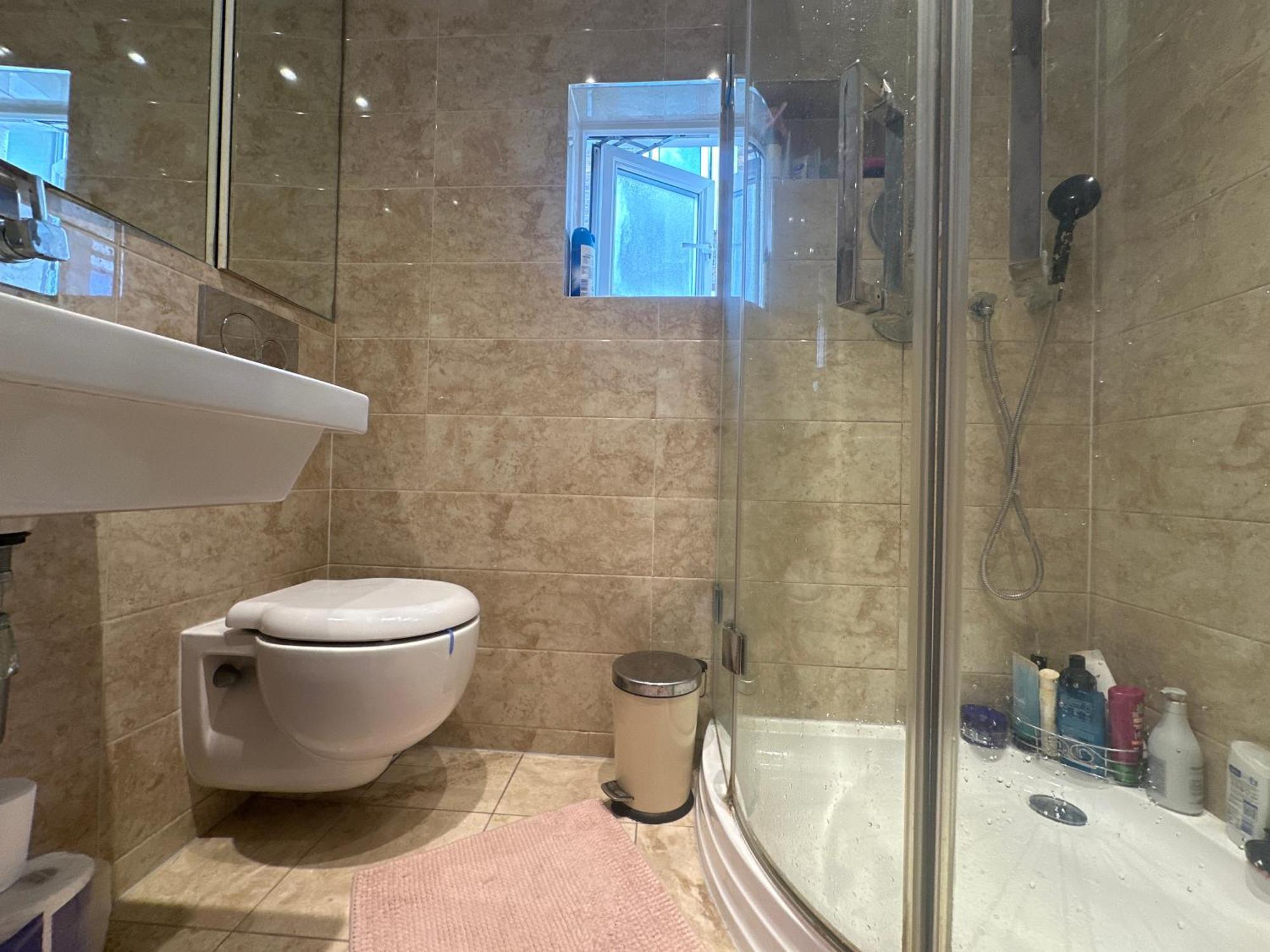 A Lovely Guest Room In West Londen Buitenkant foto